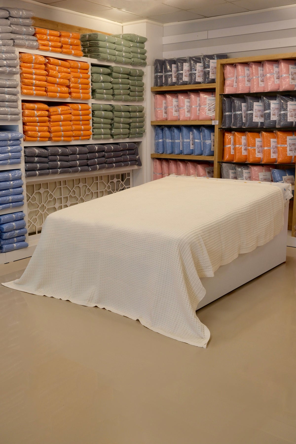 ETEHOMETEX HAVUZLU PİKE ÇİFT KİŞİLİK 220X240CM KREM 8696474231654