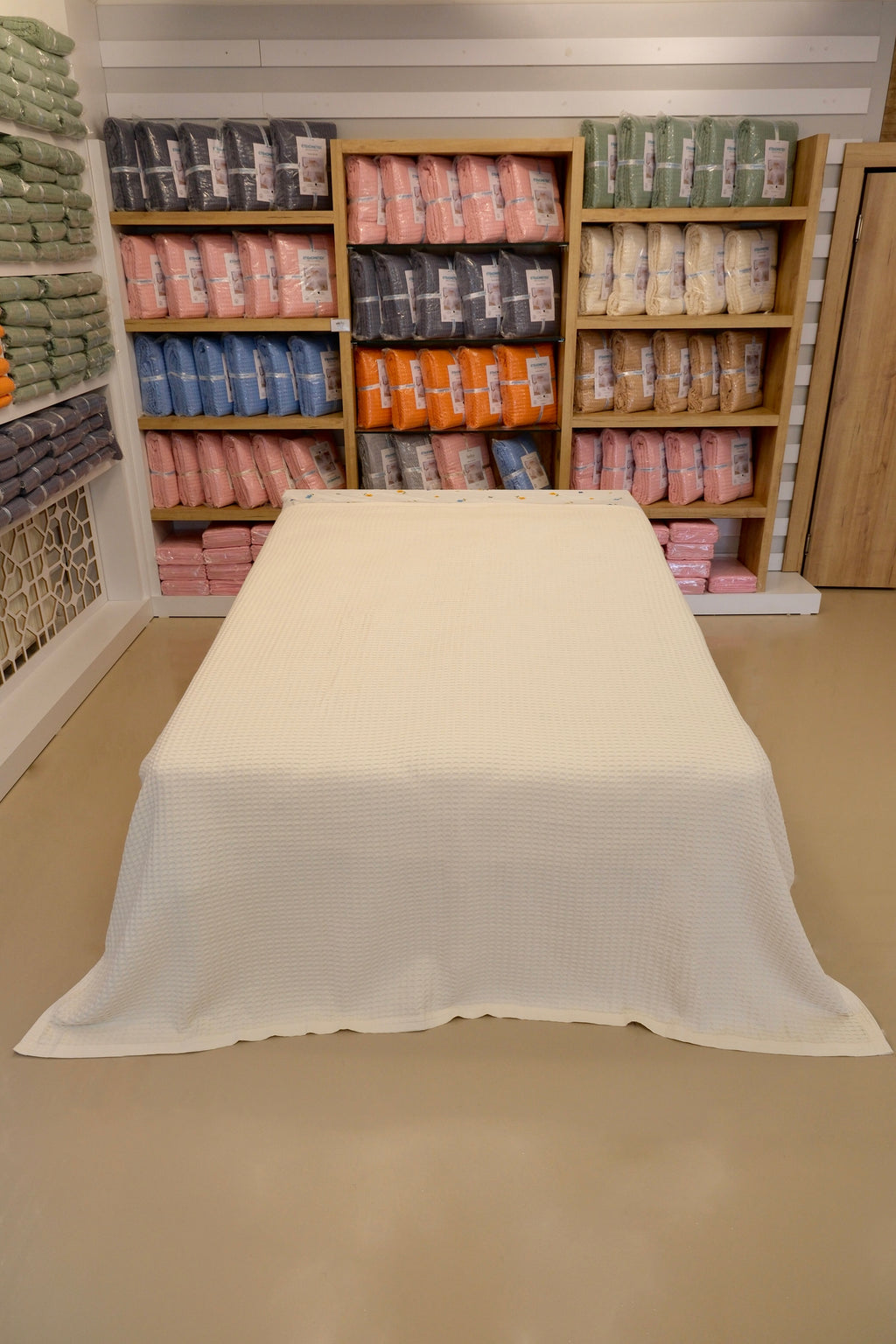 ETEHOMETEX HAVUZLU PİKE ÇİFT KİŞİLİK 220X240CM KREM 8696474231654