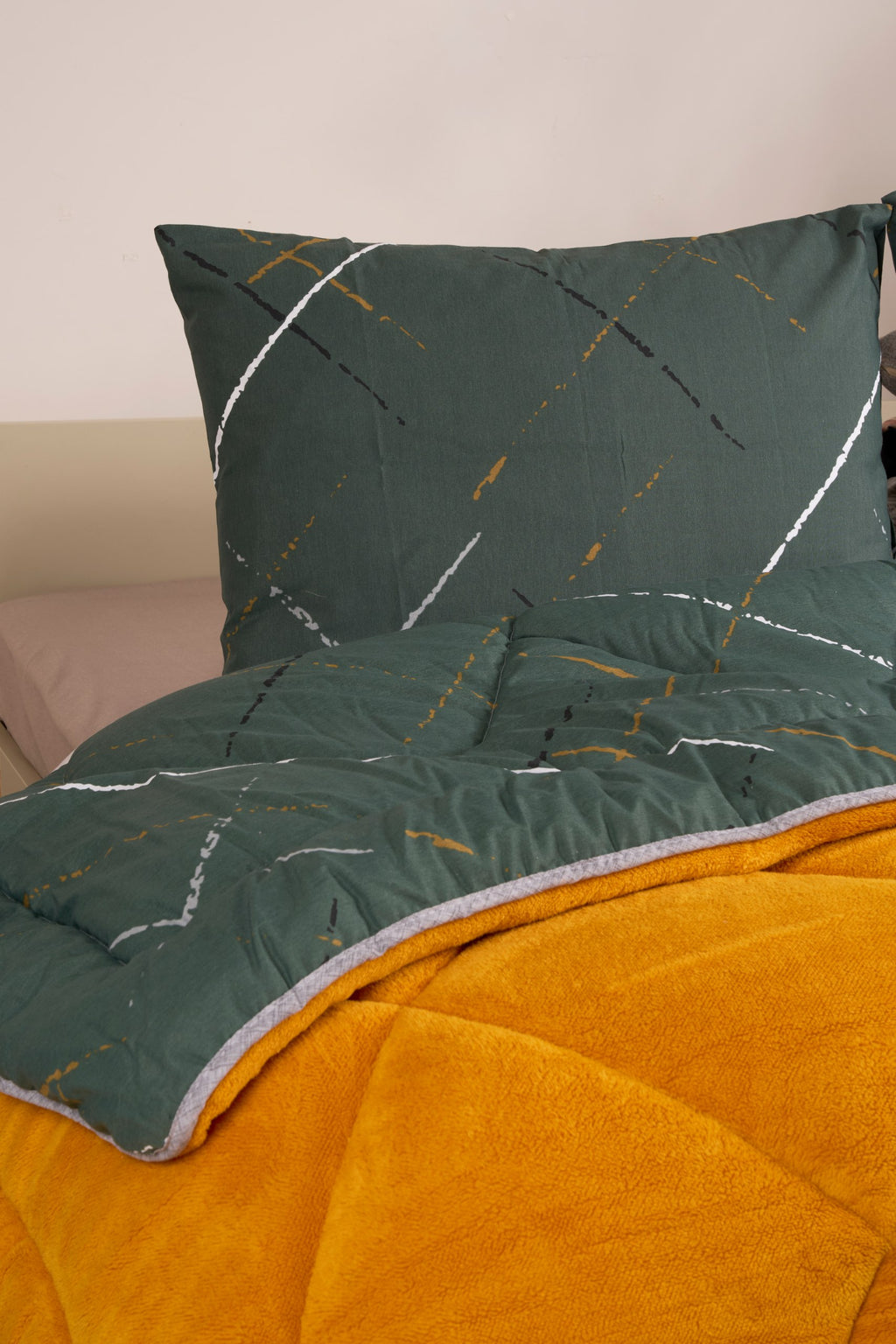 ETE HOMETEX ÇİFT KİŞİLİK LÜX WELSOFT YORGAN SETİ 195X215CM YANSIMA HARDAL 8696474231870