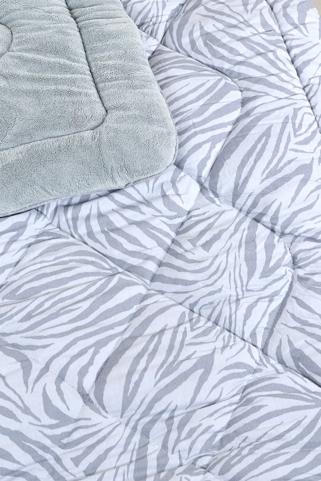 ETE HOMETEX TEK KİŞİLİK LÜX WELSOFT YORGAN SETİ ZEBRA GRİ 155X215CM 8696474231935